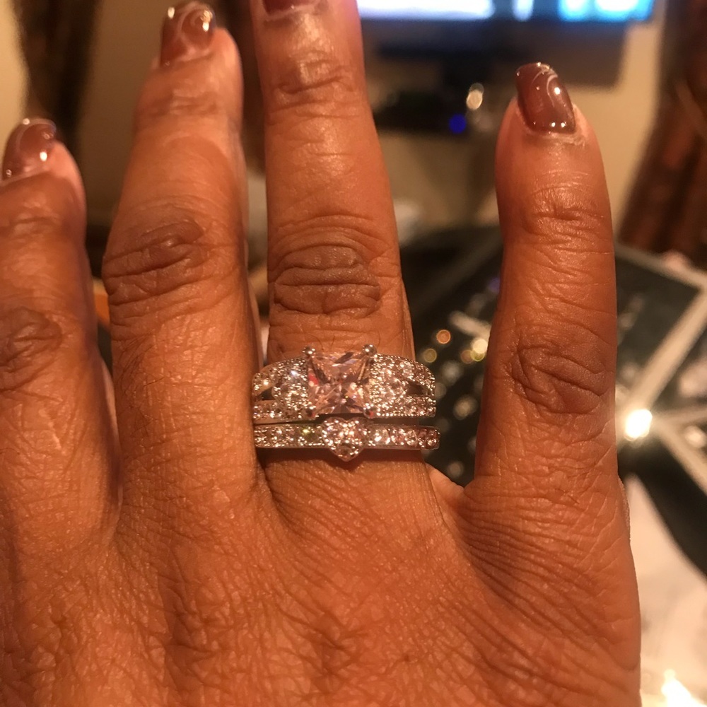 Beautiful women’s ring set - Picture 2 of 2